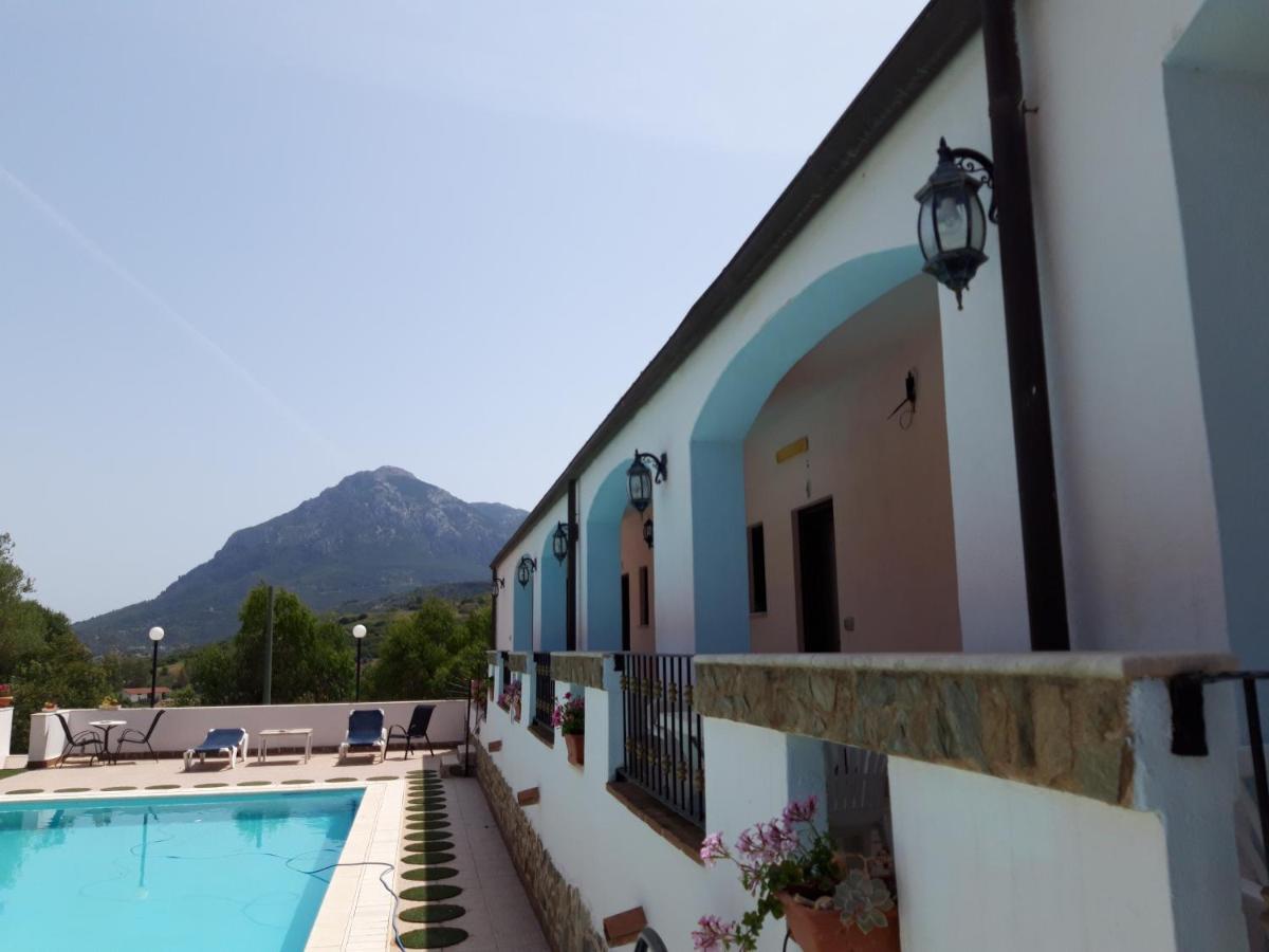 Hotel Valle Del Cedrino Galtelli Luaran gambar